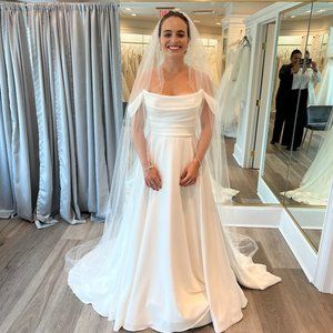 BRAND NEW Size 8 Paloma Blanca Style #5010